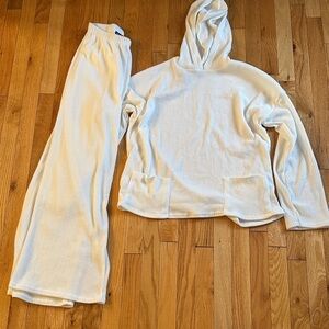 NWT Boo Hoo Cozy Ribbed Hooded Lounge Set in Cream